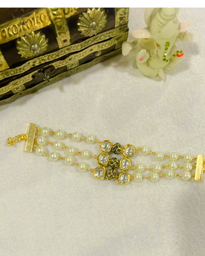 Kundan and preals bracelet