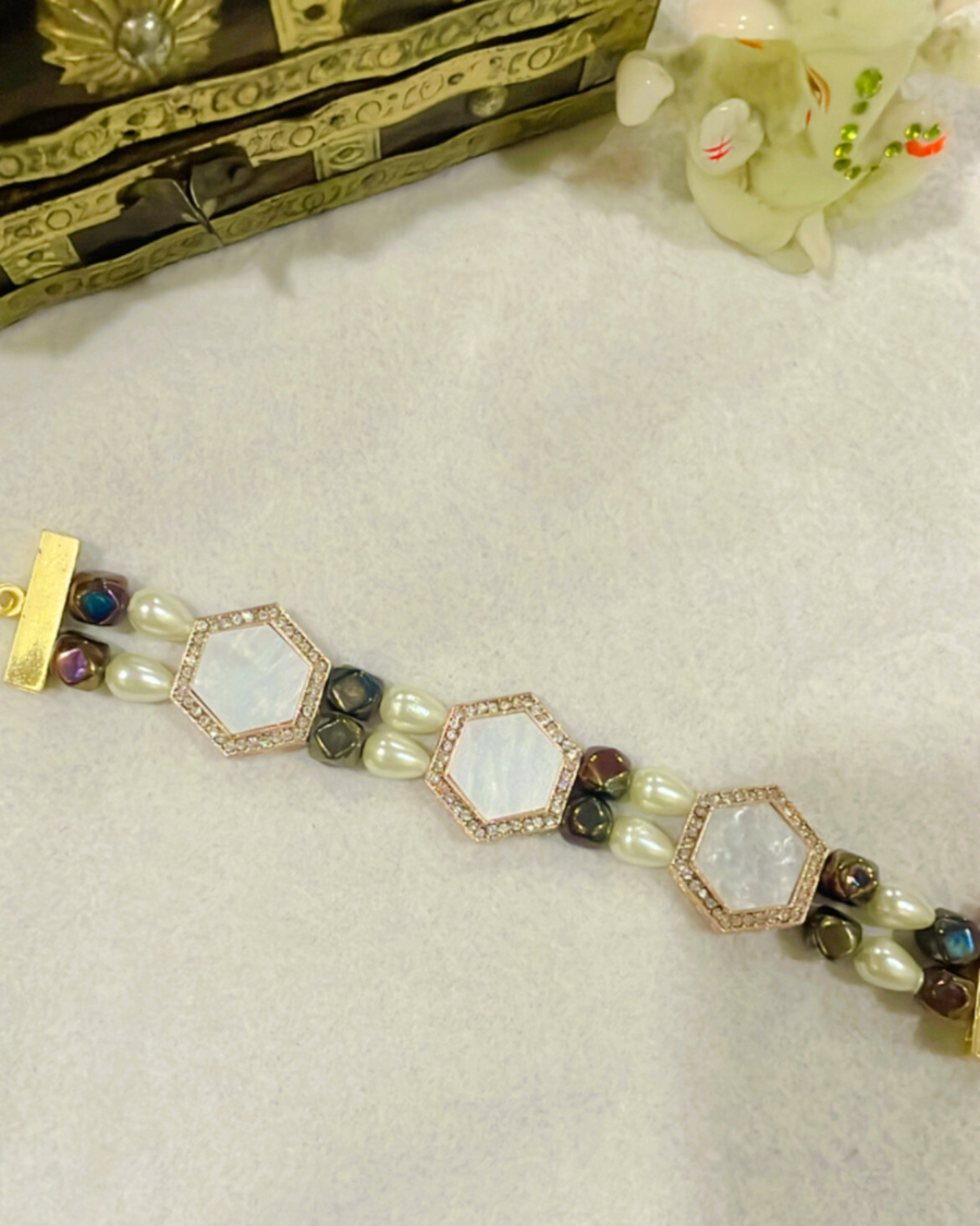 White polki kundan bracelet